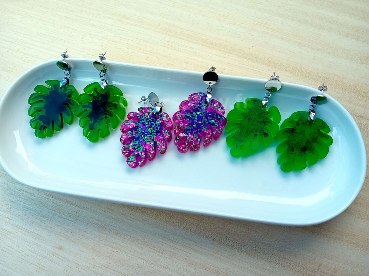 Boucles d'oreilles feuilles pailletées roses et violettes