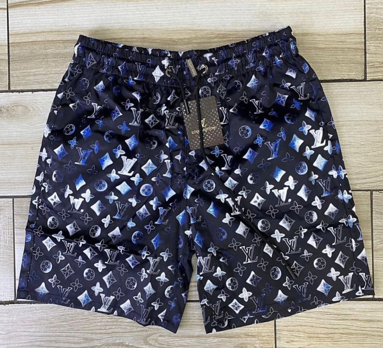 short Louis Vuitton