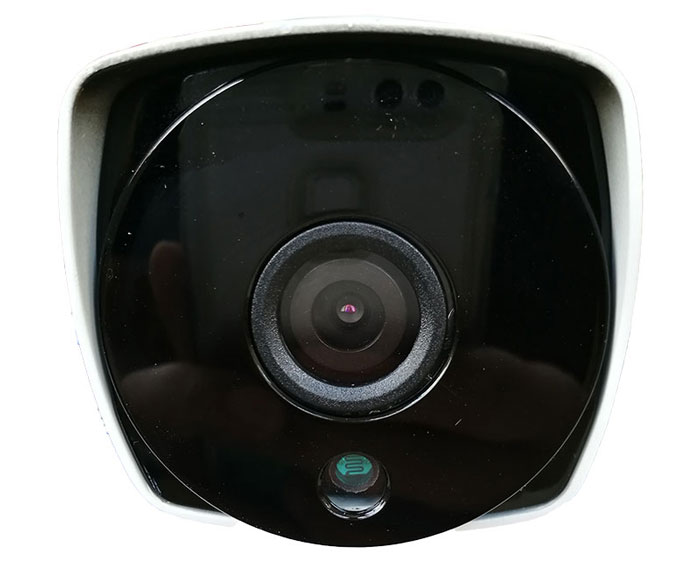 Security Camera System POE 4 MP (Higher than HD) 3 TB Hard Drive & 4 Cameras