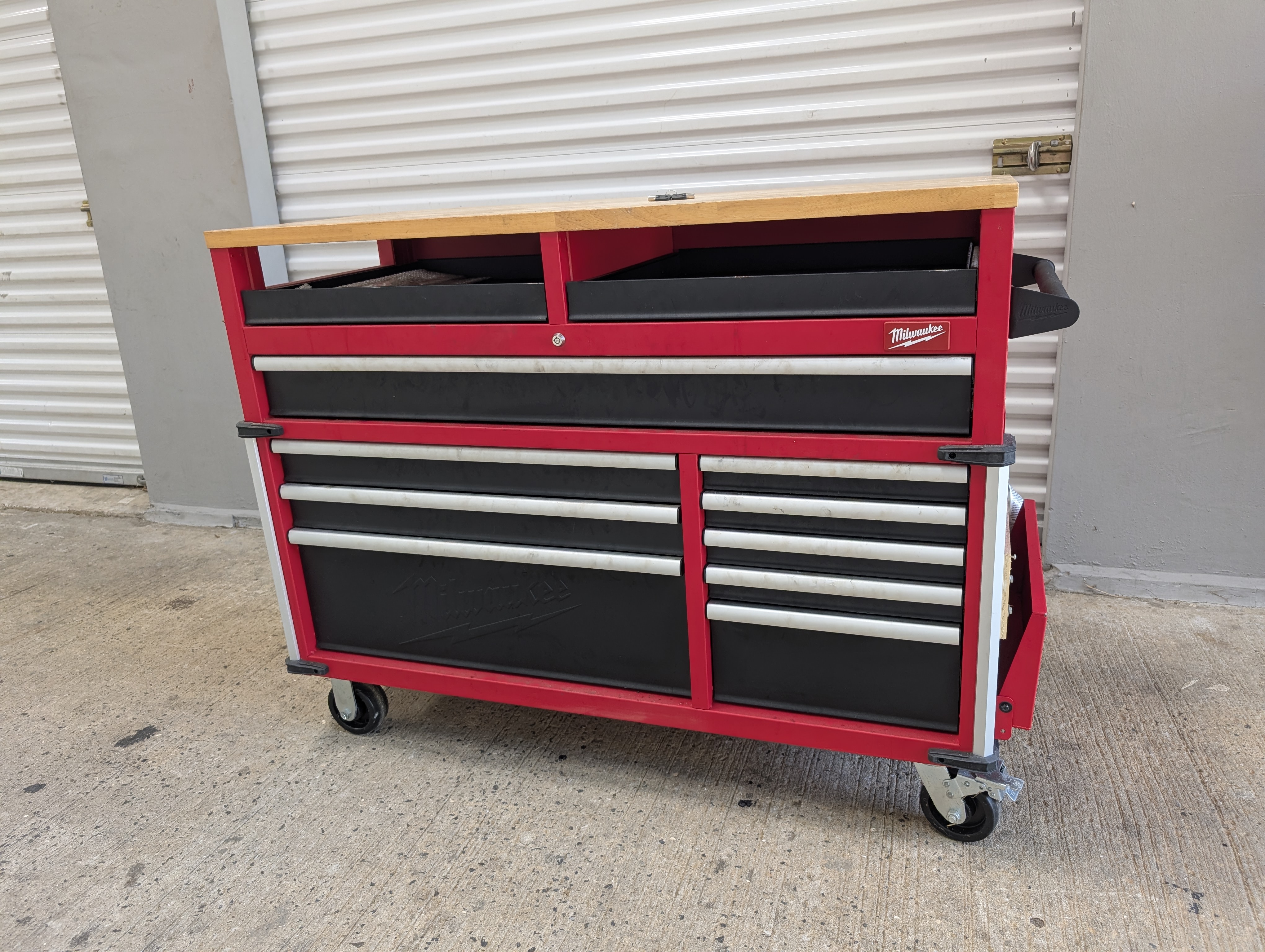 Mobile Work Bench - Heavy Duty - Milwaukee