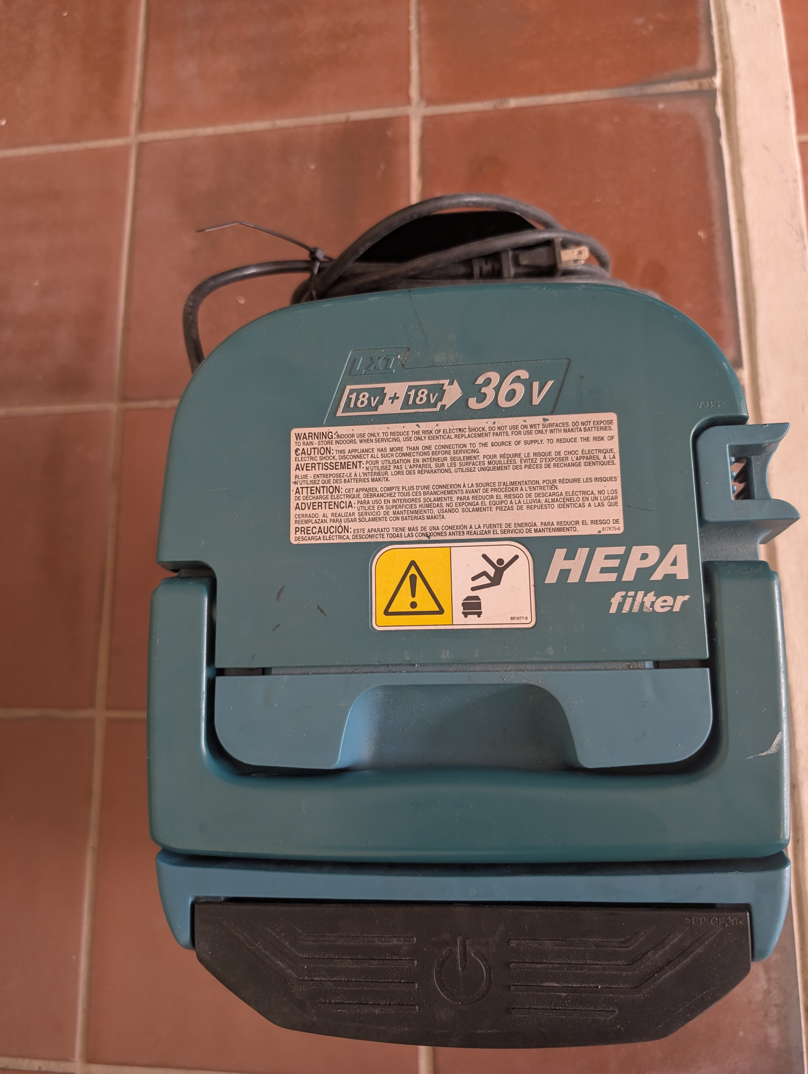 Makita Shop Vaccum XCV13