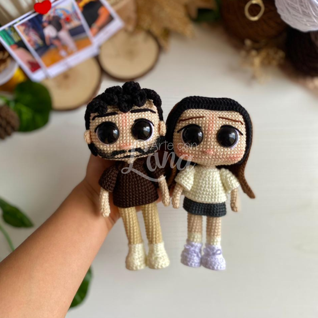 Pareja de amigurumis personalizados