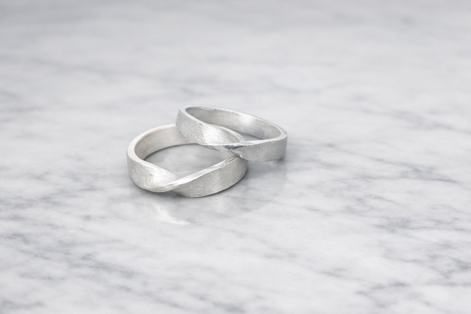 999 Fine Silver Ring • Minimalist Mobius Twist Band 3mm 4mm • Personalize engrave