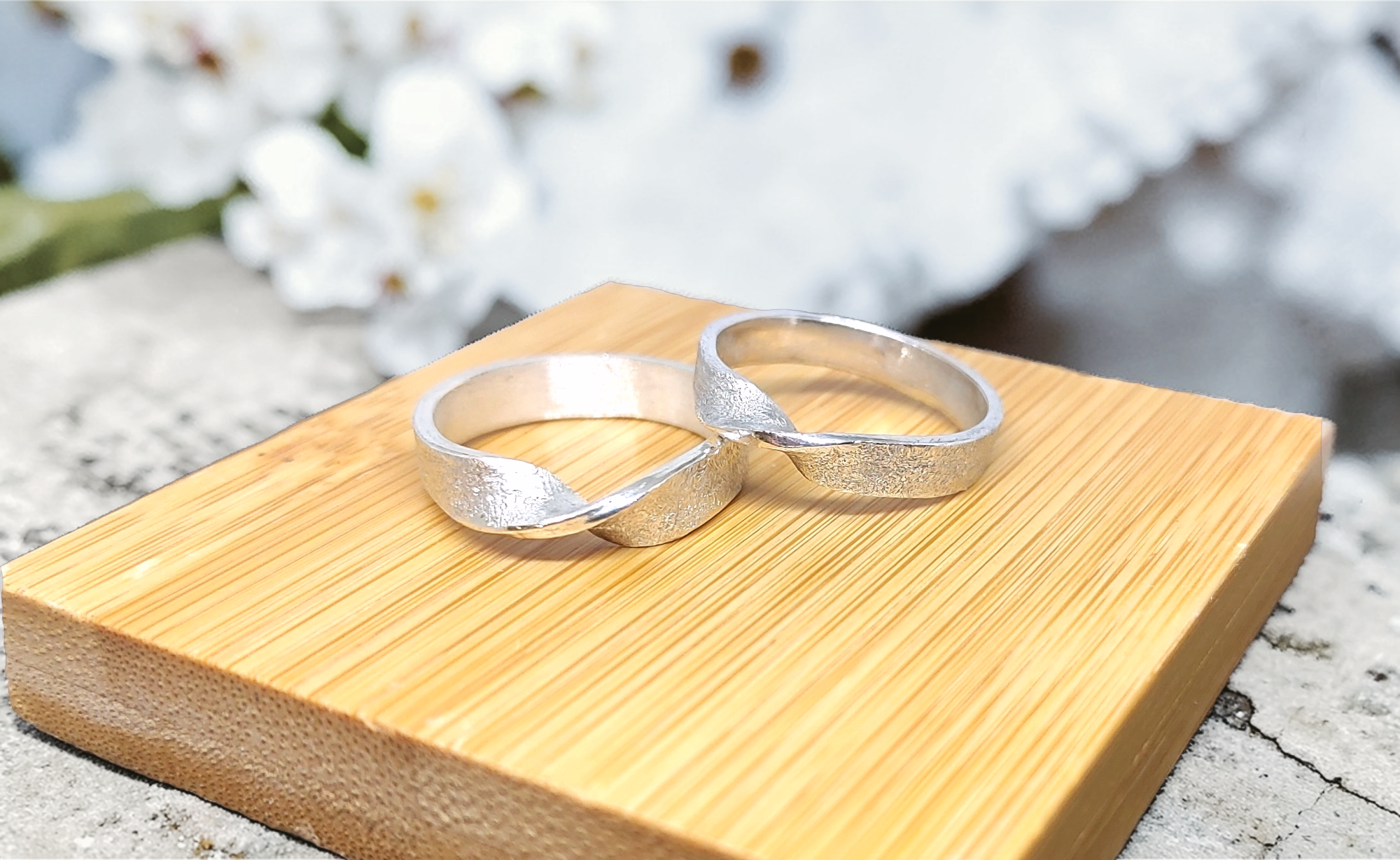 999 Fine Silver Ring • Minimalist Mobius Twist Couple Band  (2 Rings) • Personalize engrave