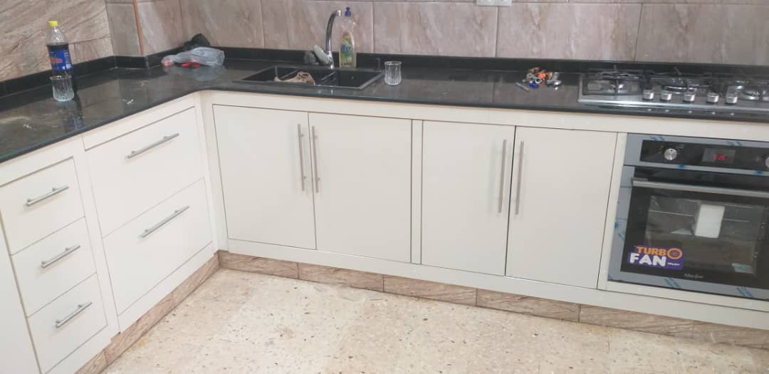 Modern Kitchen Cabinet Set