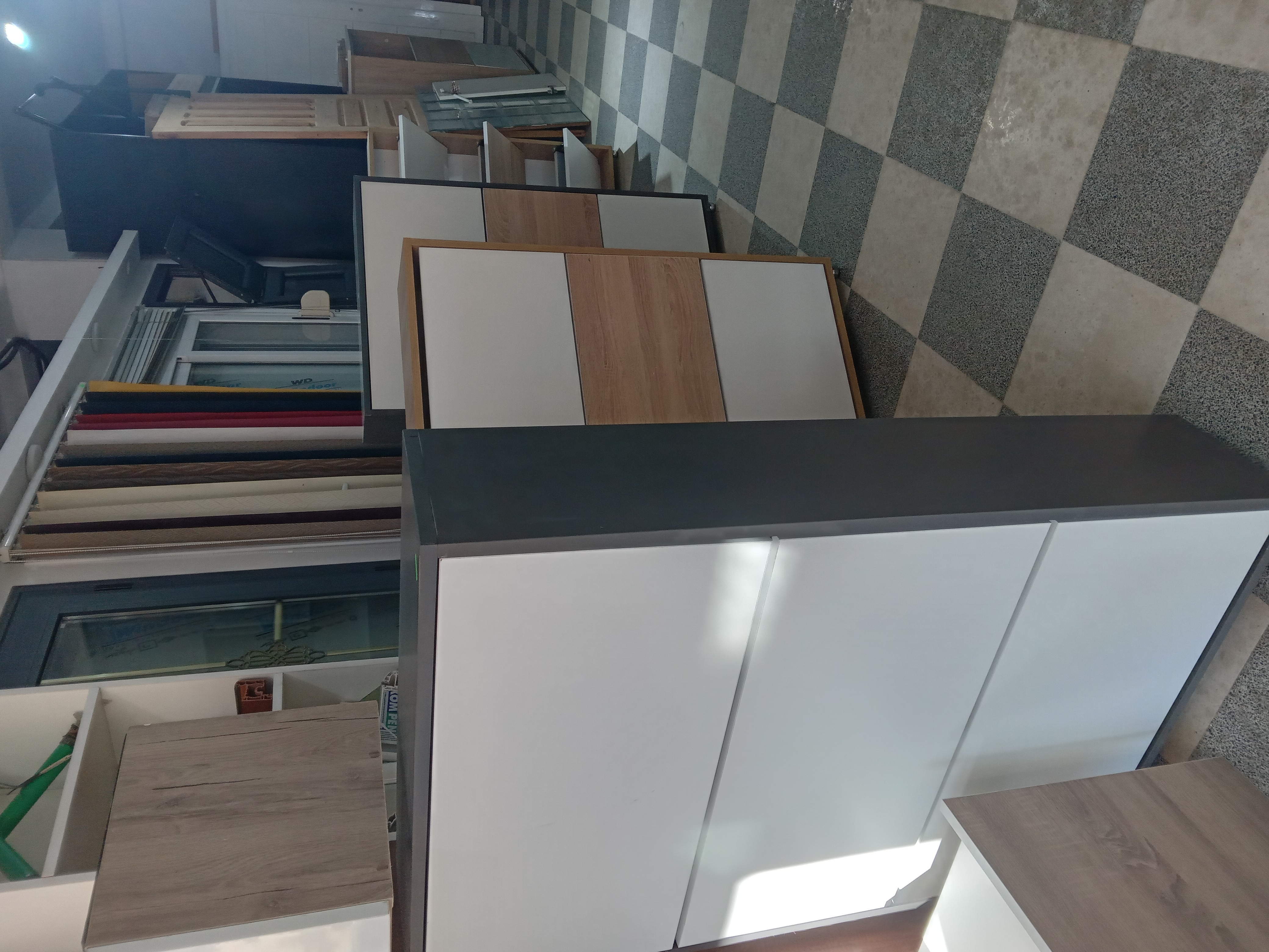 Meuble de chaussures 