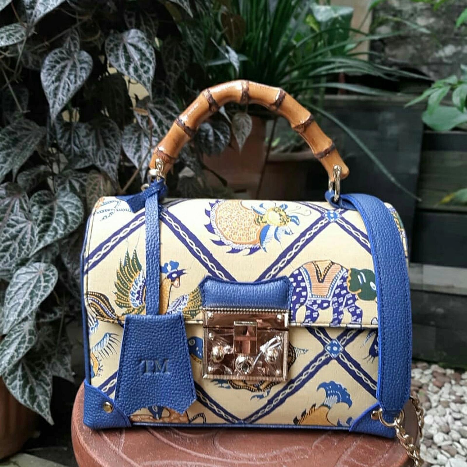 Vintage Patterned Handbag