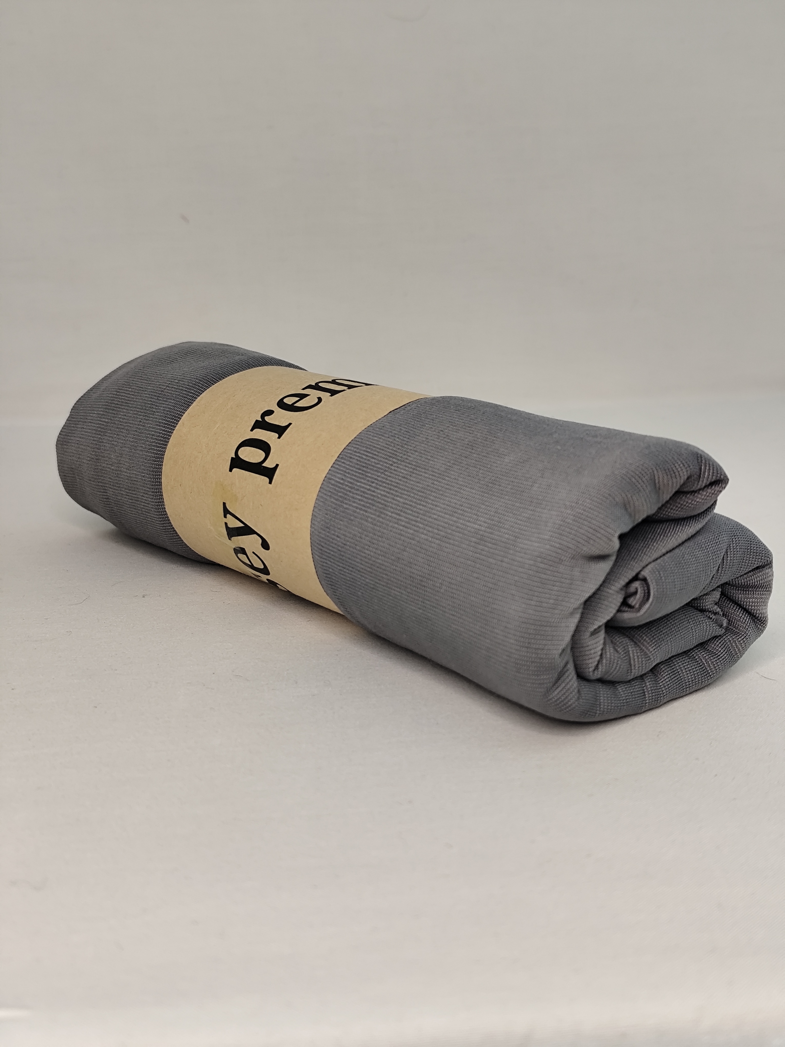 Hijab en Jersey Premium Gris – Confort Naturel et Style Moderne.