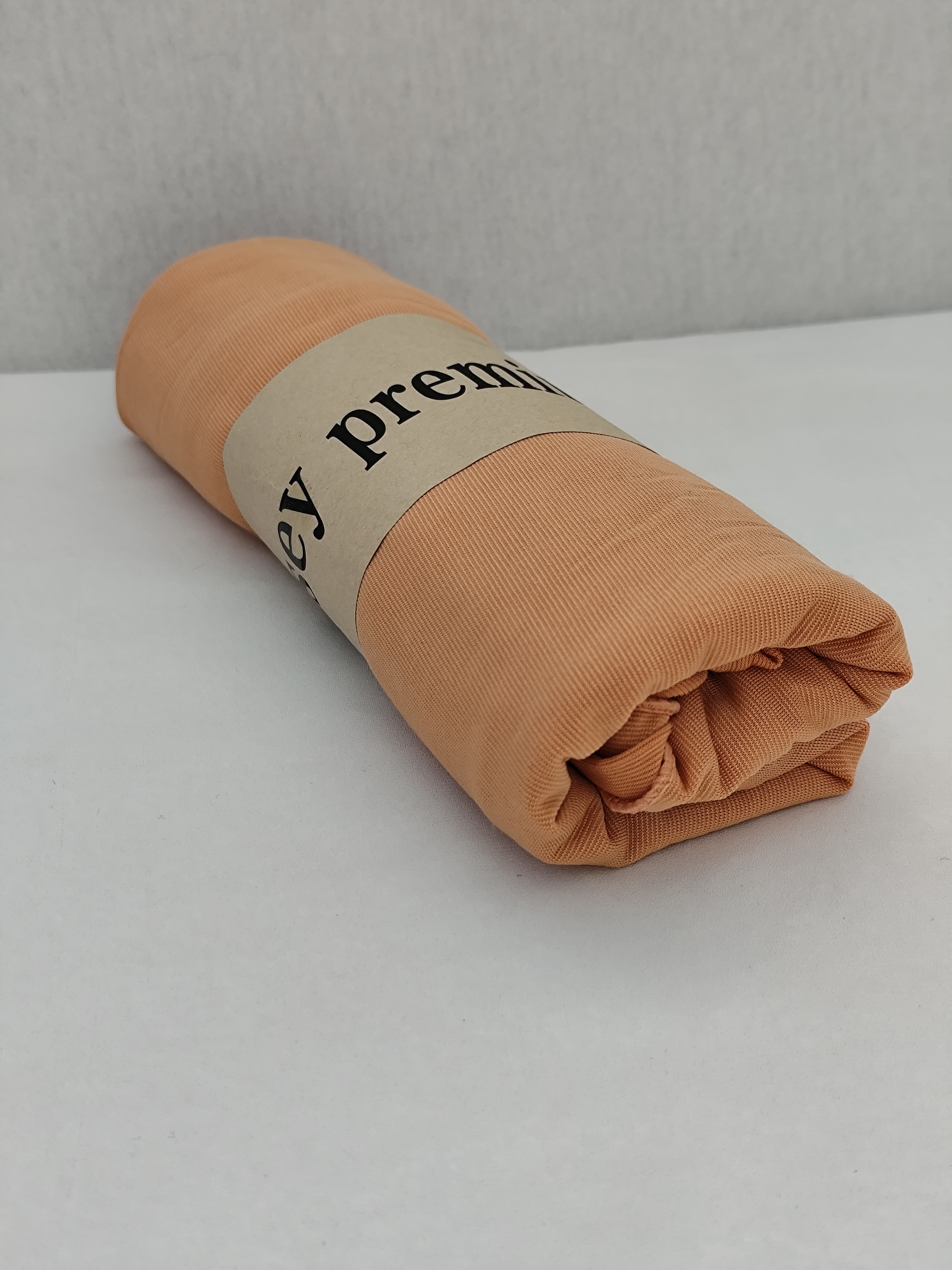 Hijab en Jersey Premium Orange – Couleur Vibrante et Confort Quotidien.