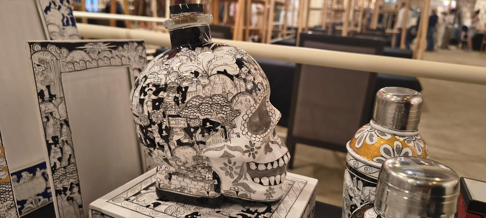 Botella Calavera decorativa y para rellenarse 