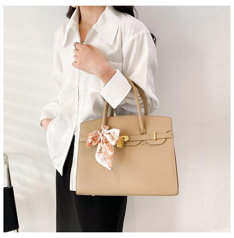 Elegant Beige Handbag