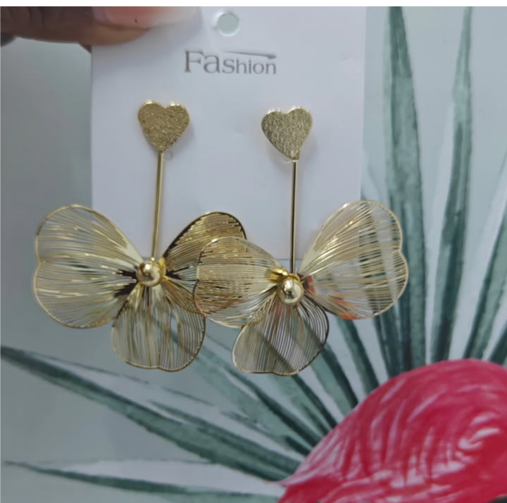 Elegant Gold Flower Earrings