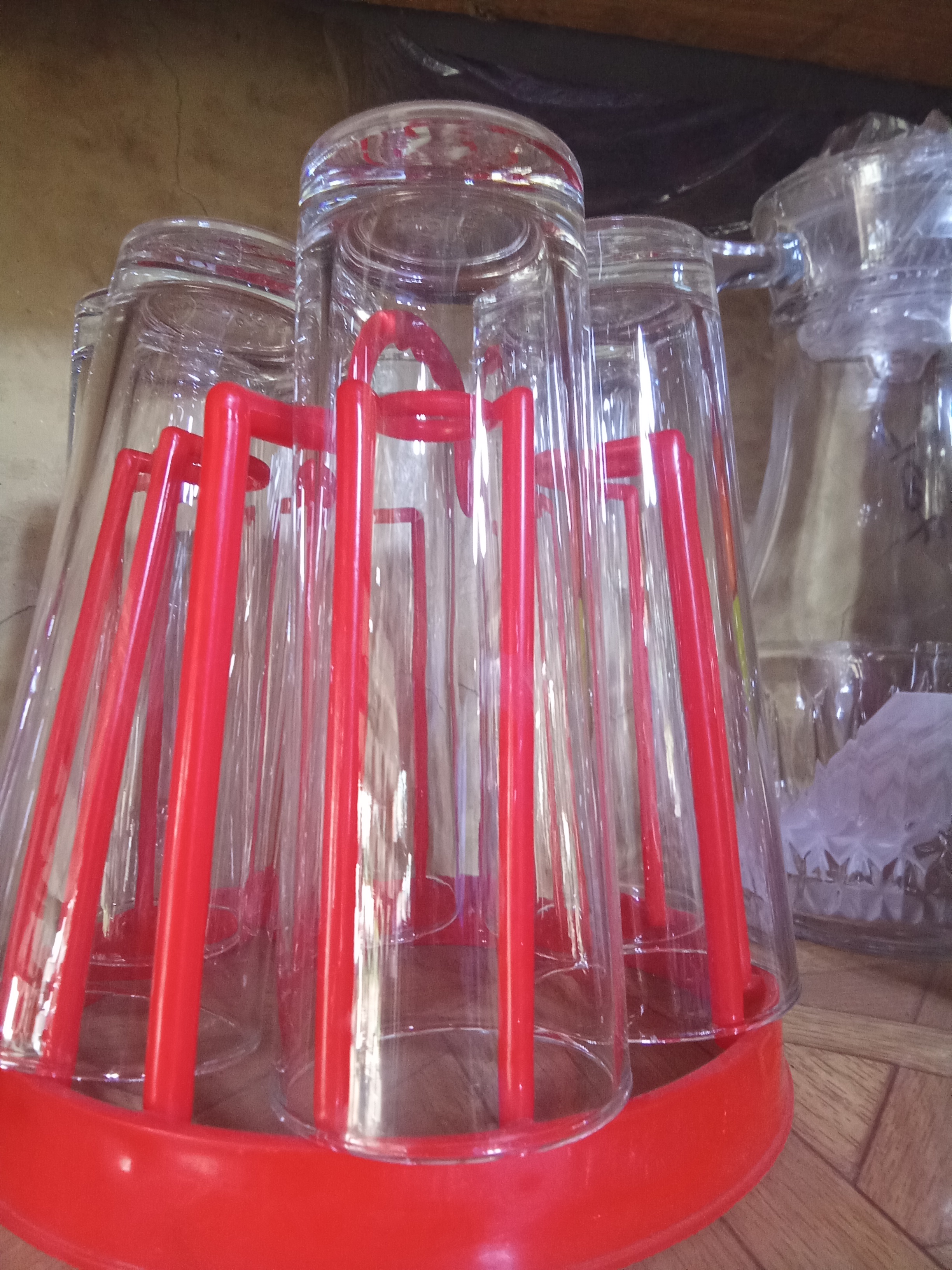 Glass Set with Rotating Stand