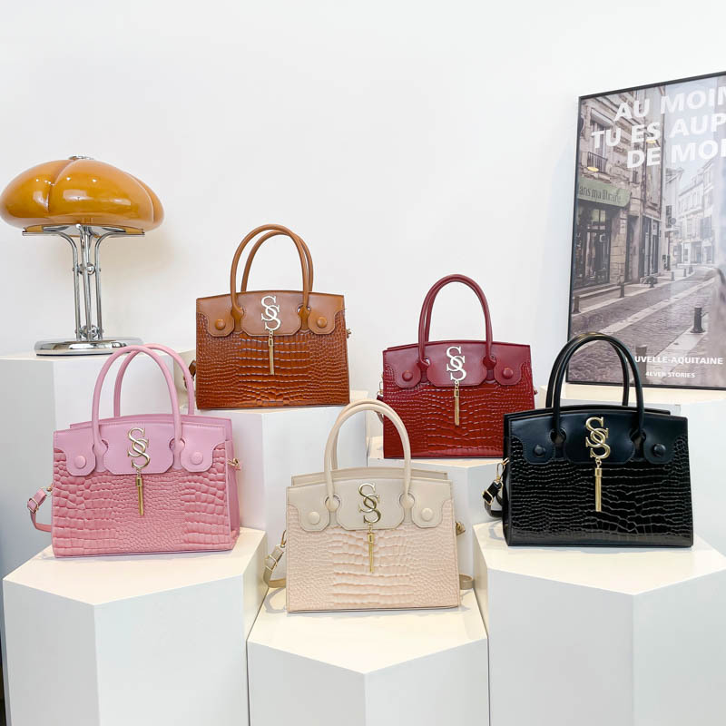 Elegant Handbag Collection