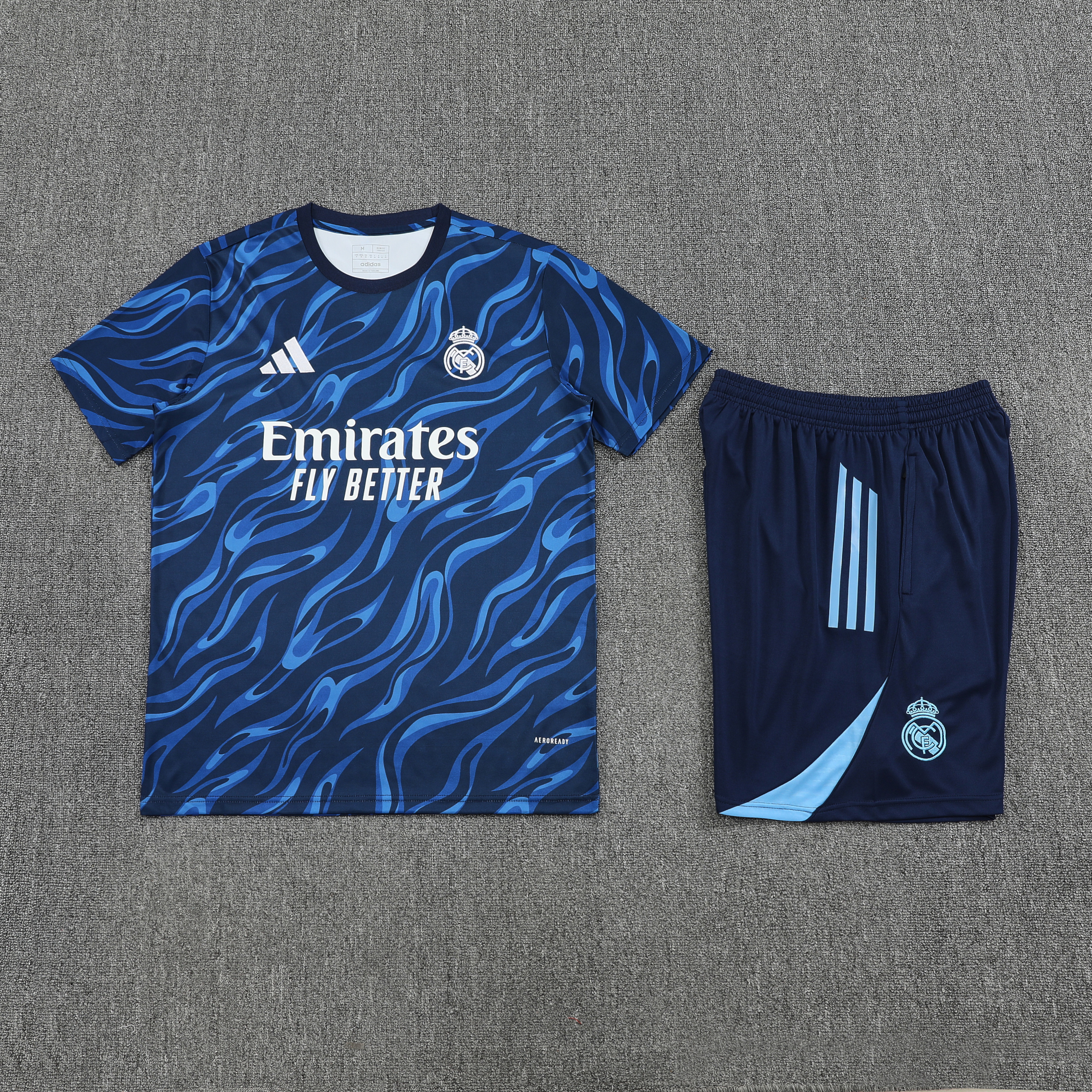 Conjunto entrenamiento Real Madrid 2025/26 