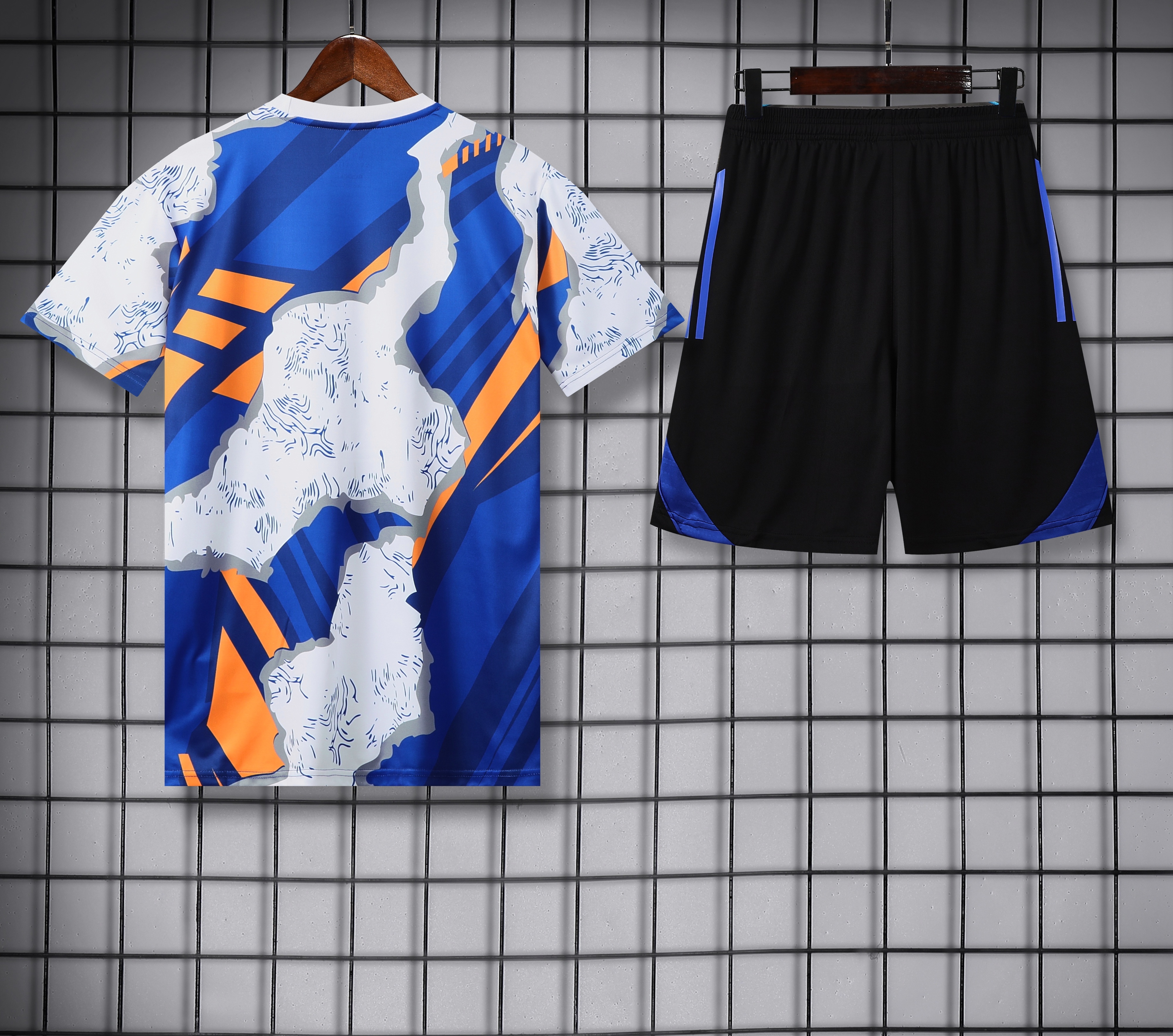 Edicion especial conjunto entrenamiento Real Madrid 2025/26 