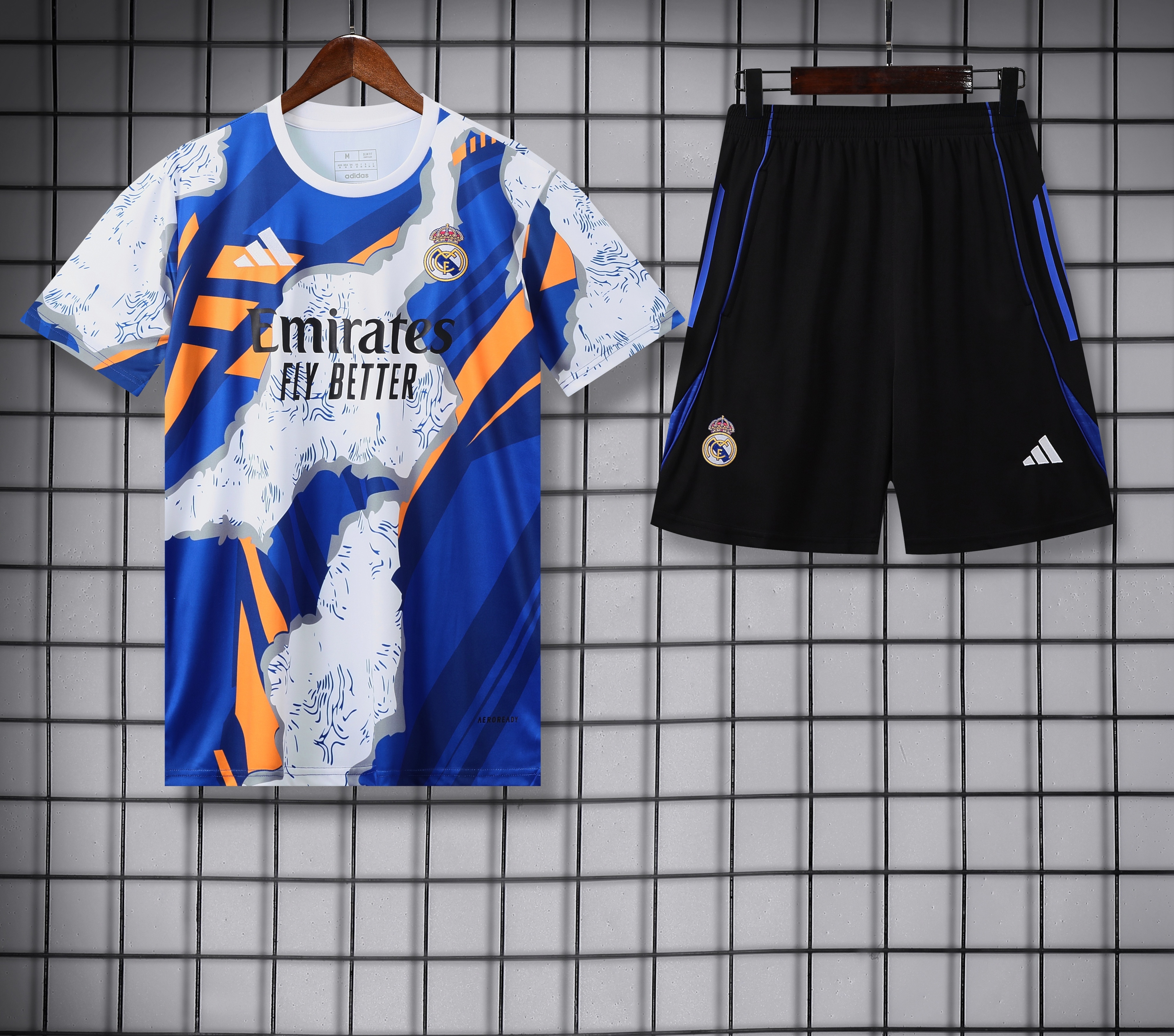 Edicion especial conjunto entrenamiento Real Madrid 2025/26 