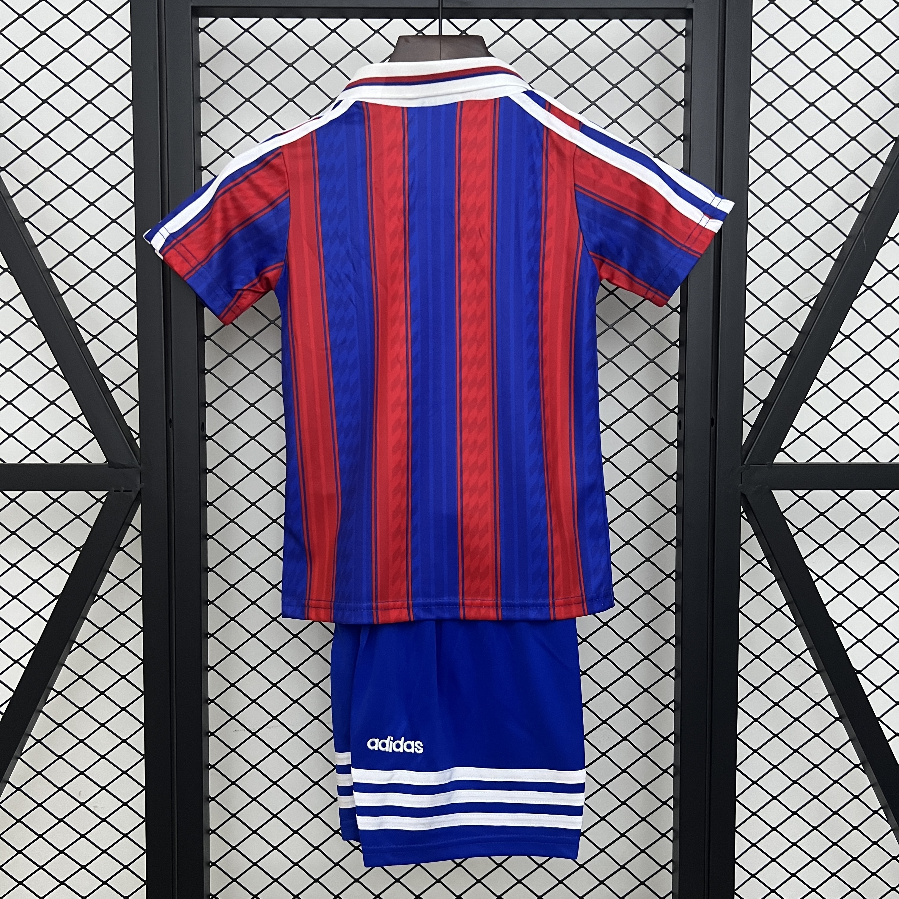 Conjunto niño  Retro Bayern Munich 1995/96 (Primera equipación)