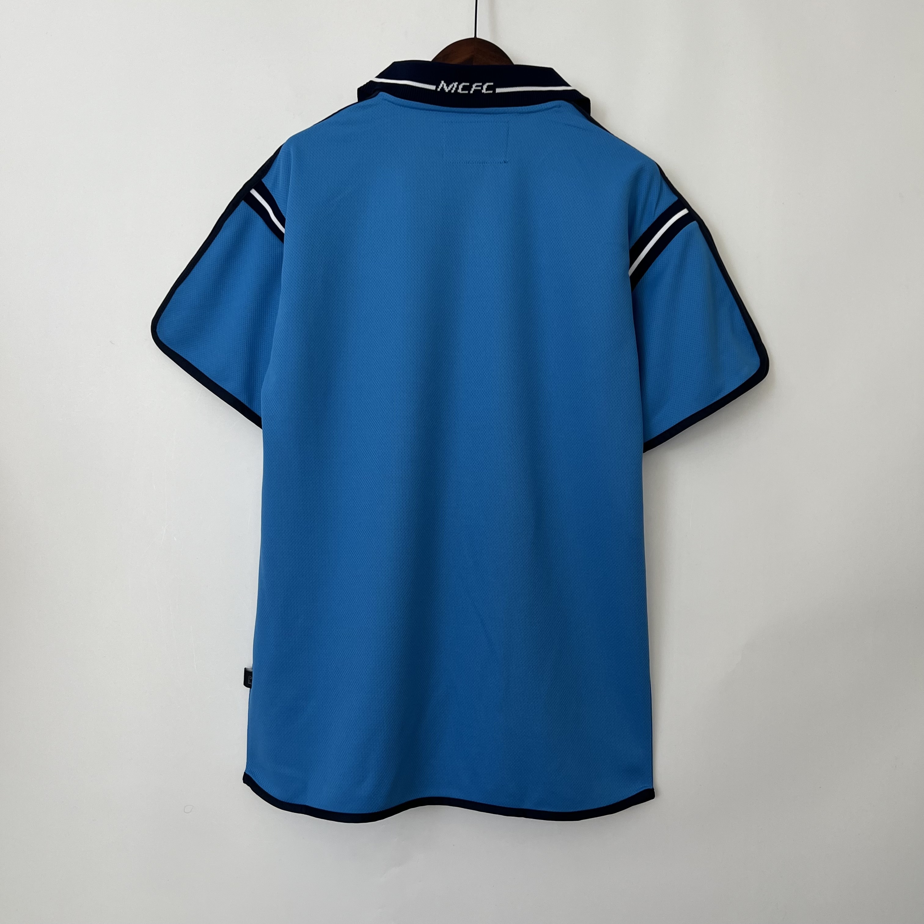 Camiseta Retro Manchester City 2001/2002