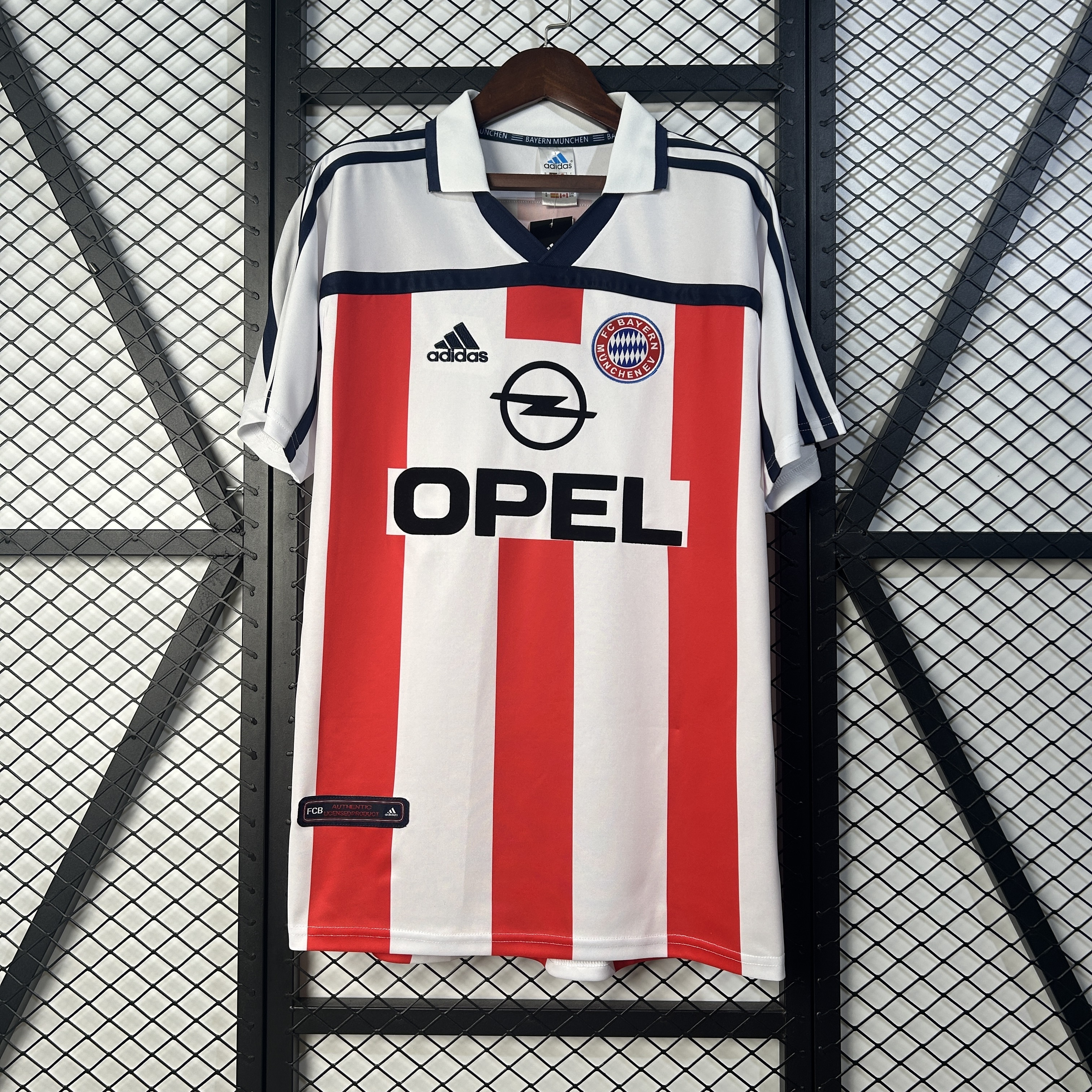 Camiseta Retro Bayern Munich 2001/02 (Segunda equipación)