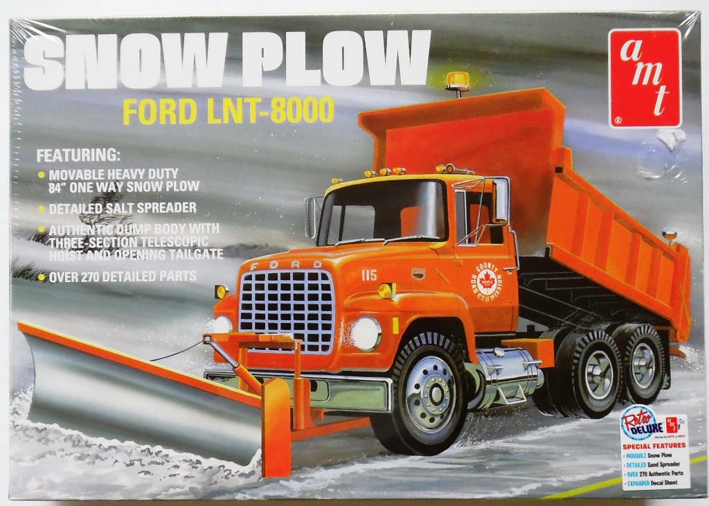 Brand new 1/25 scale plastic model kit of Ford LNT-8000 Snow Plow Truck