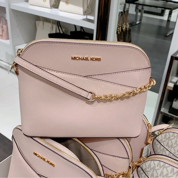 Michael Kors Jet Set Travel Medium Dome Crossbody