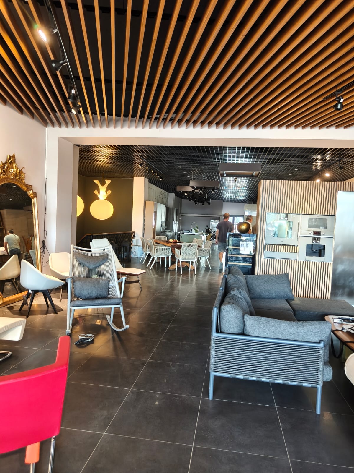 KONACIK ANAYOL ÜZERİ – KİRALIK MAĞAZA ₺350.000