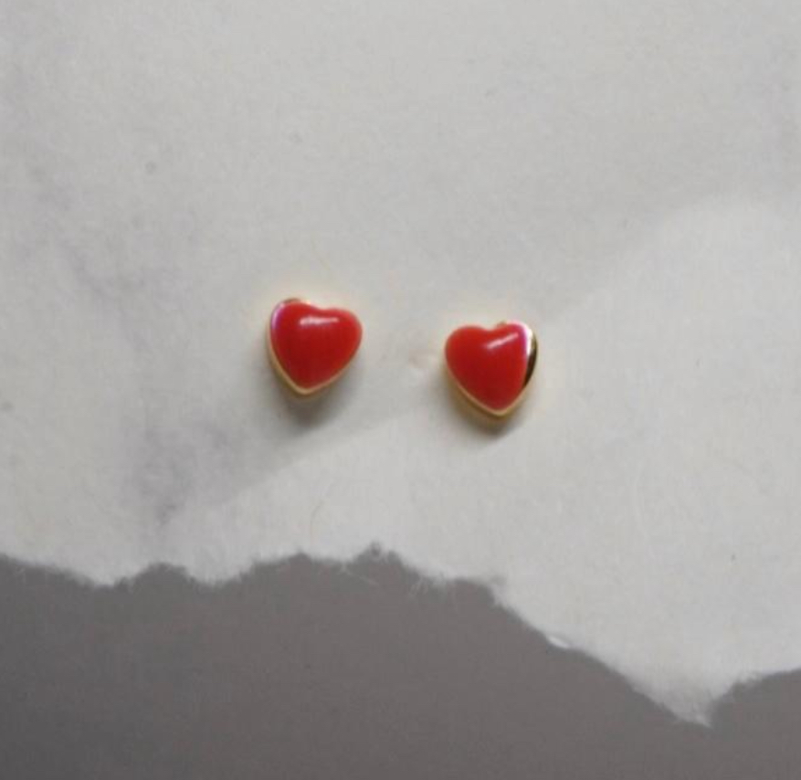 Arete corazón chico dorado