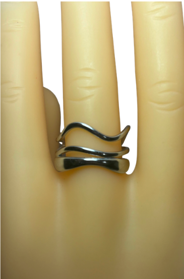 Anillo de 3 Líneas Onduladas