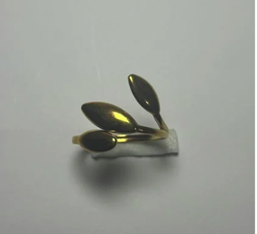 Anillo 3 Hojas Dorado 
