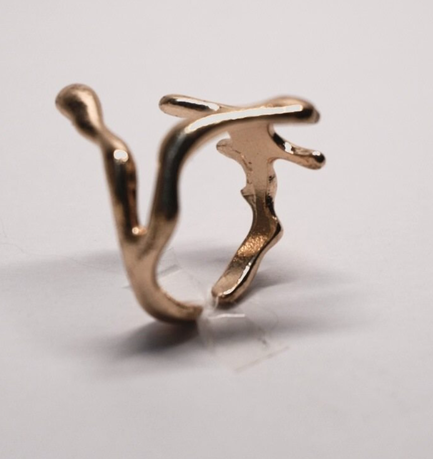 Anillo de acero inoxidable en dorado