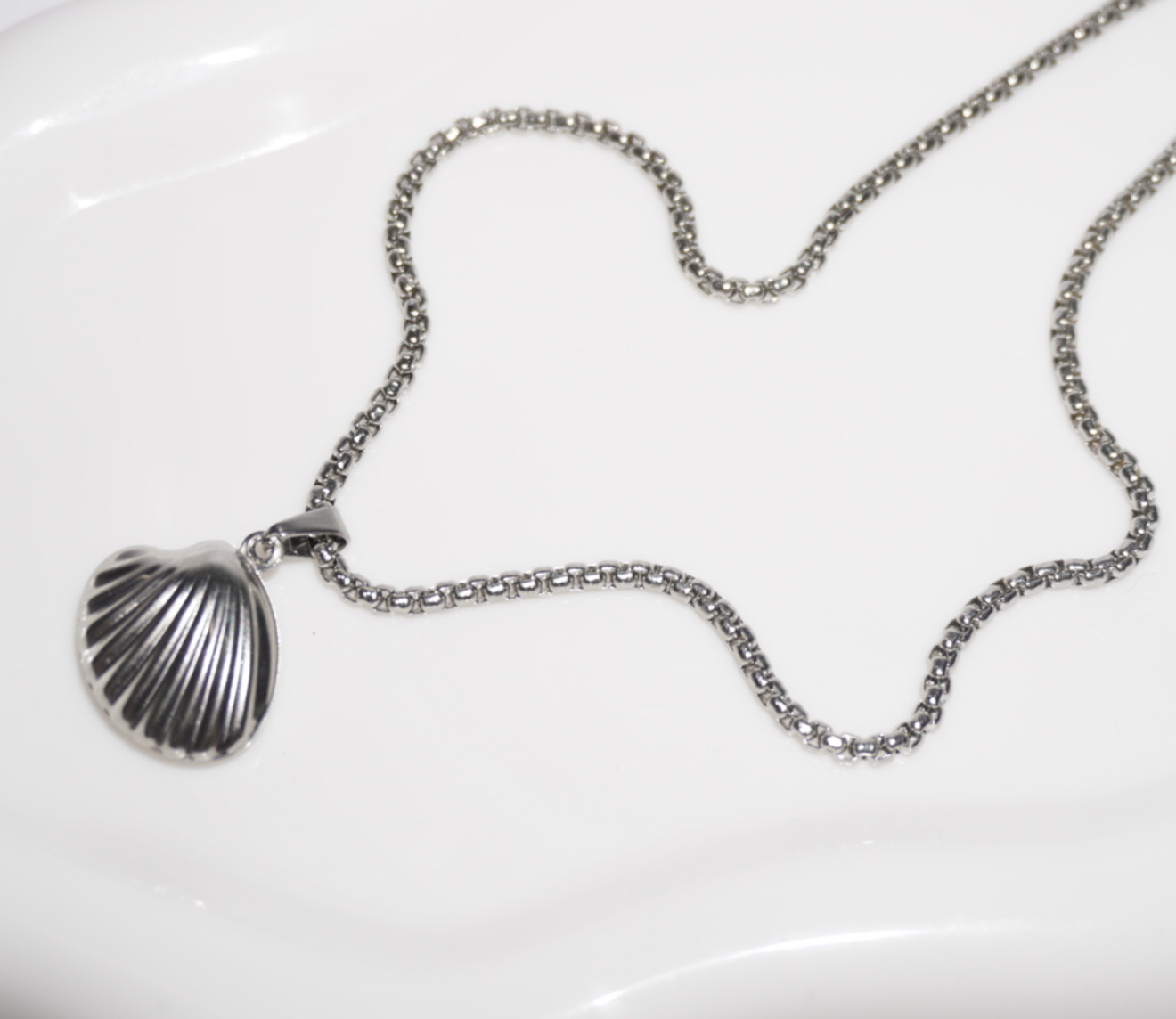 Collar Concha Plana Plateado