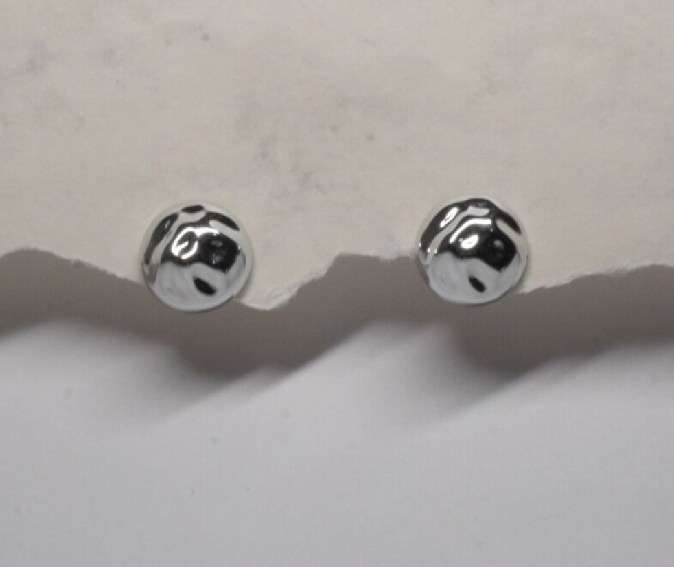 Aretes de piedra en color plata