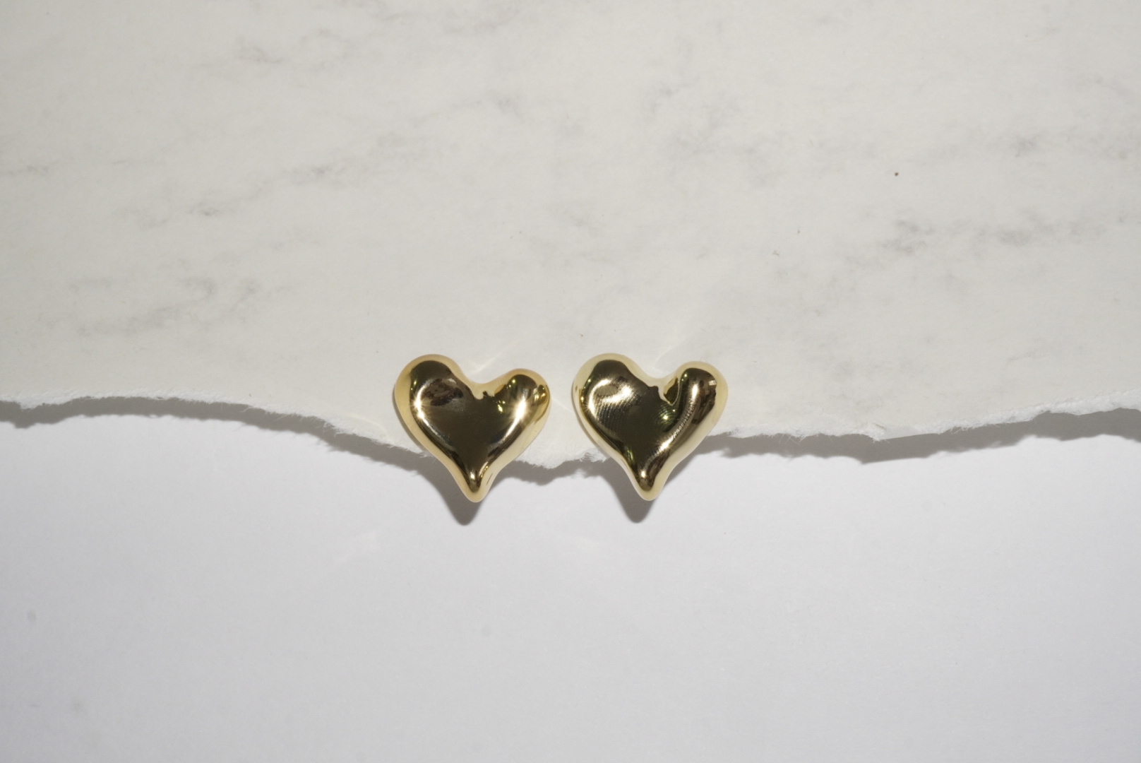 Aretes corazón abstracto