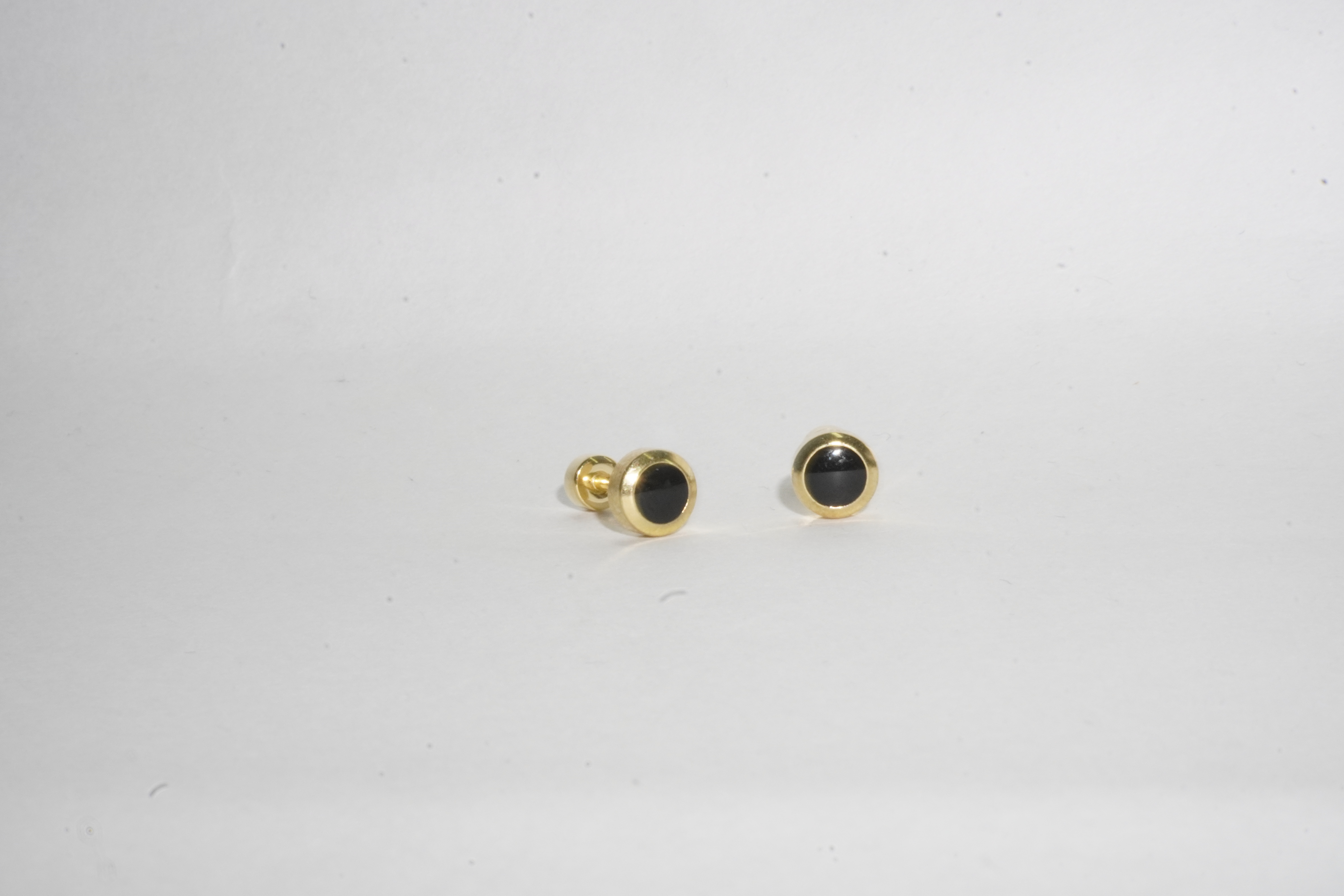 Broquele circulo negro 