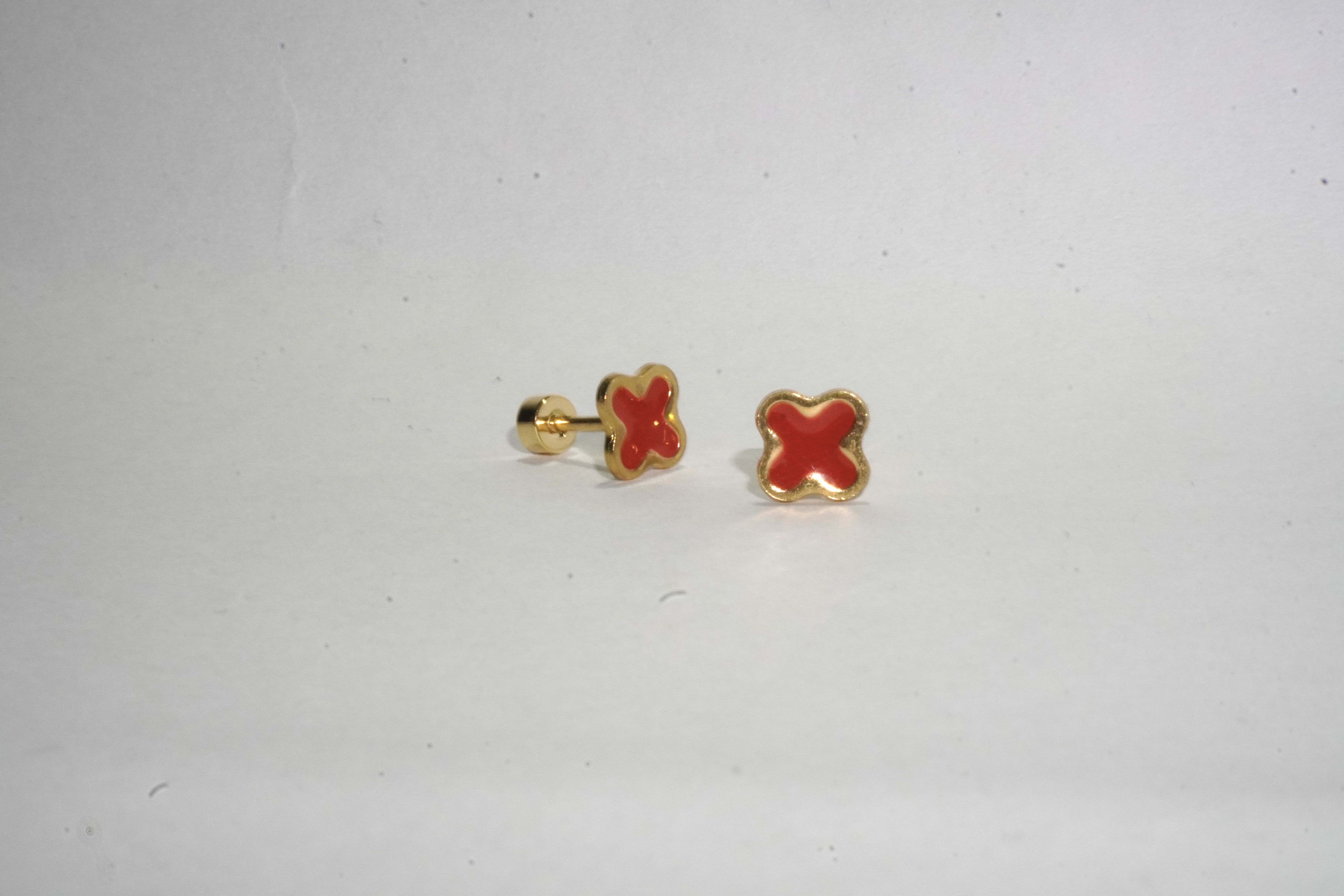 Broquele trebol rojo