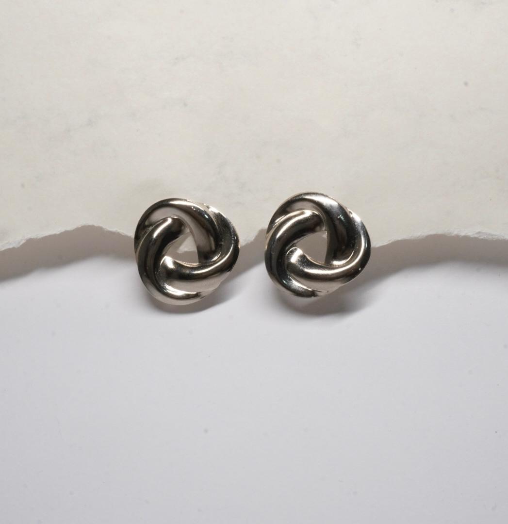 Aretes nudo vintage plateados