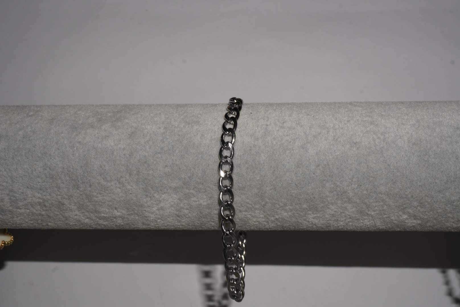 Pulsera de cadena plateada gruesa