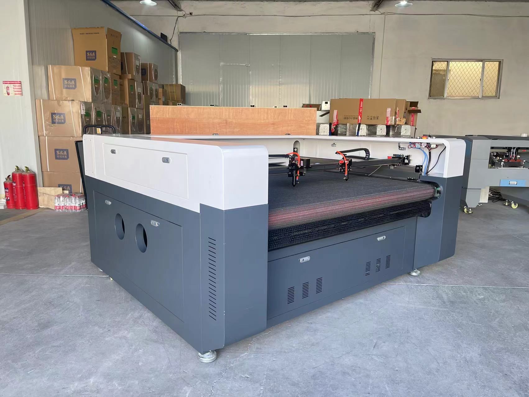 Co2 with CCD Industrial Laser Engraving and Cutting Machine For Leather and Fabric