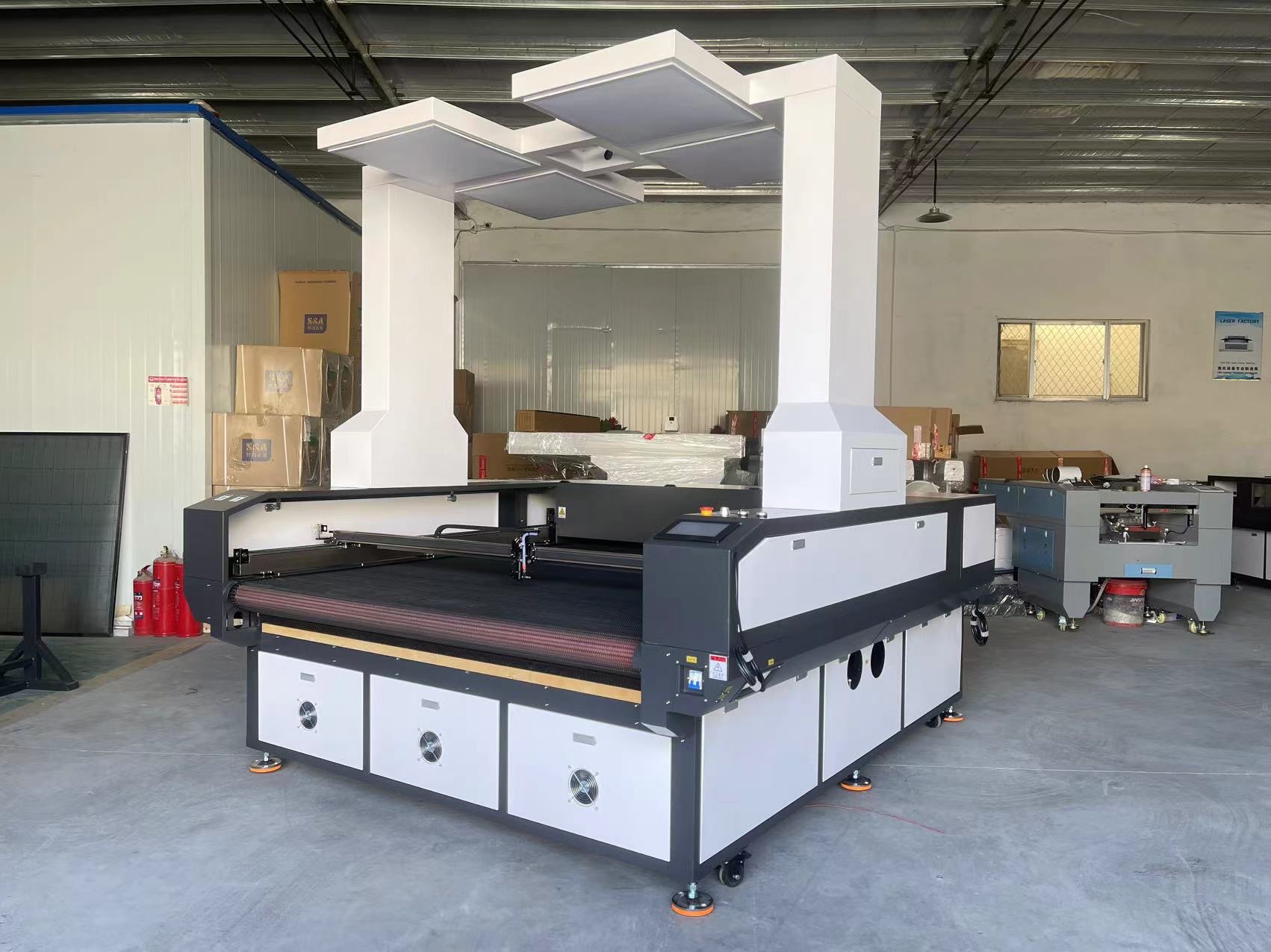 Co2 with CCD Industrial Laser Engraving and Cutting Machine For Leather and Fabric