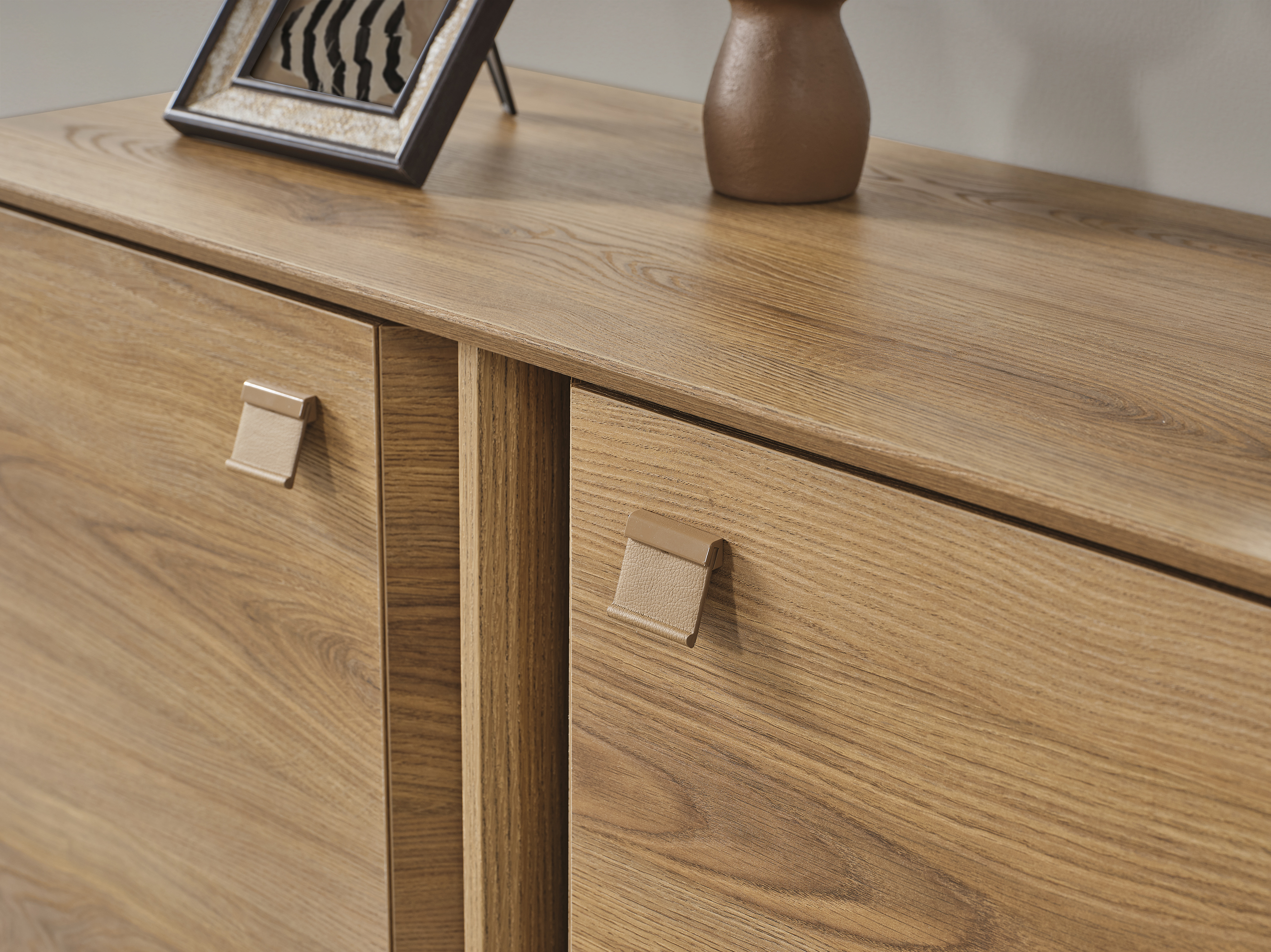 Kolezyum TV ünitesi+Konsol+Yemek Masası