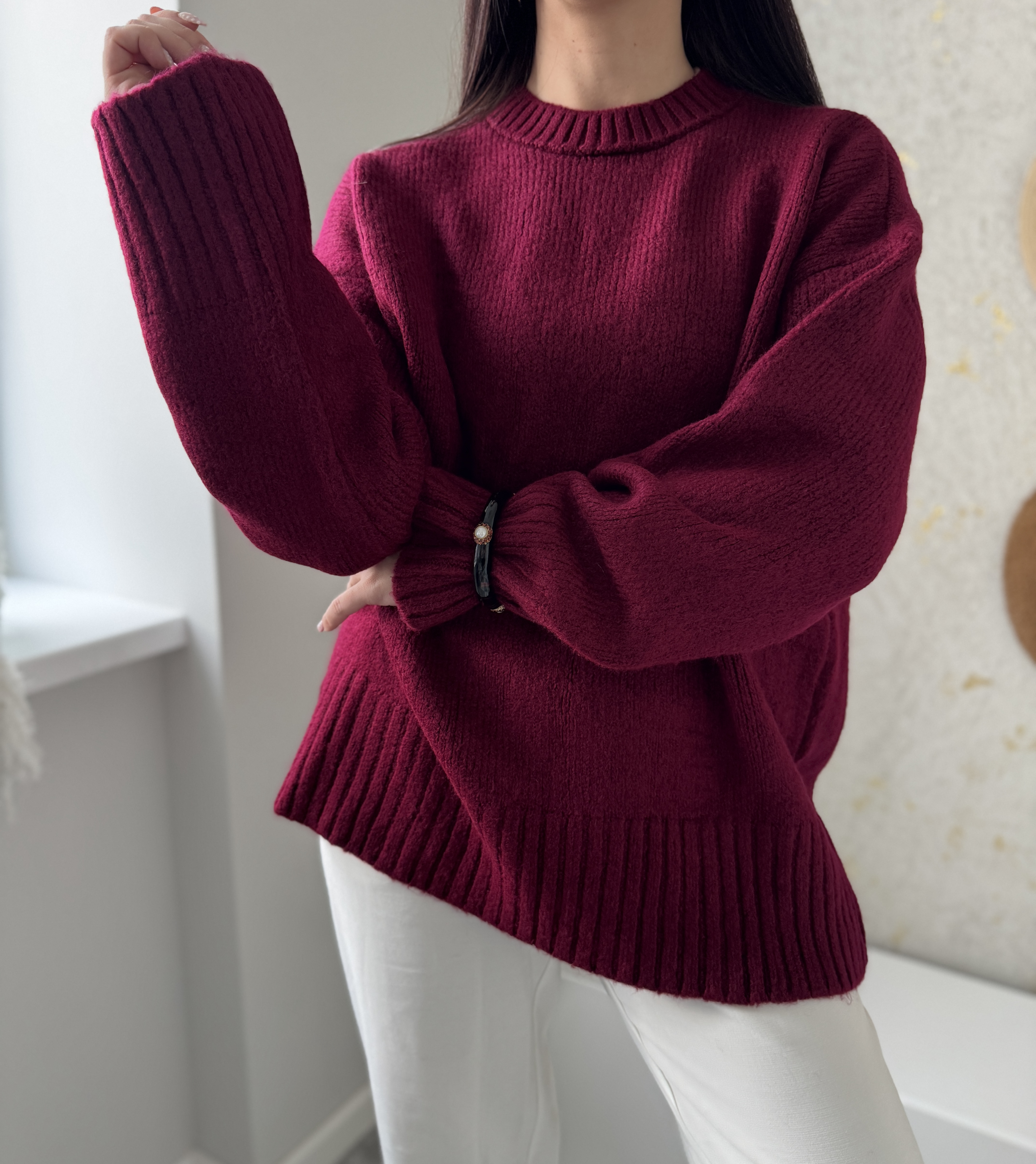 Bordo spalvos megztinis