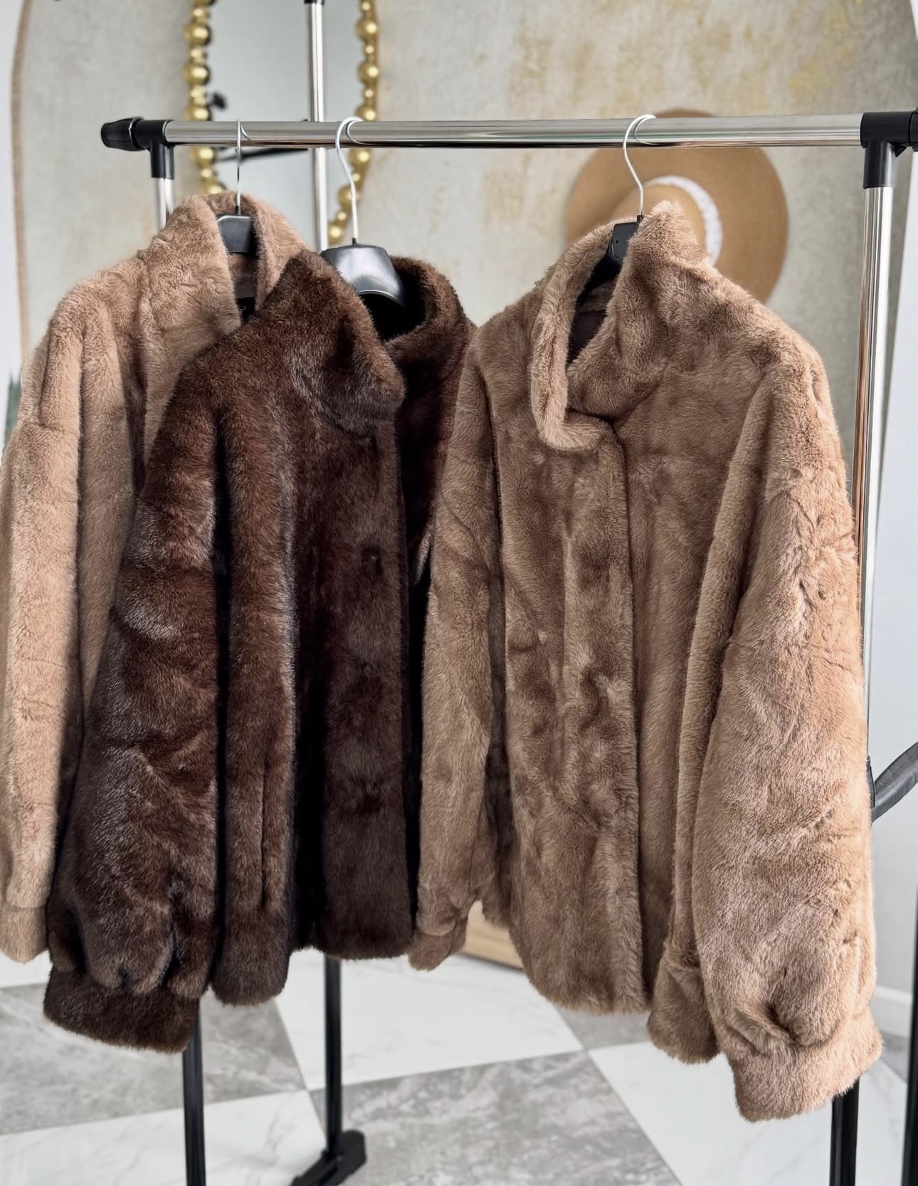 Dirbtinio kailio paltas