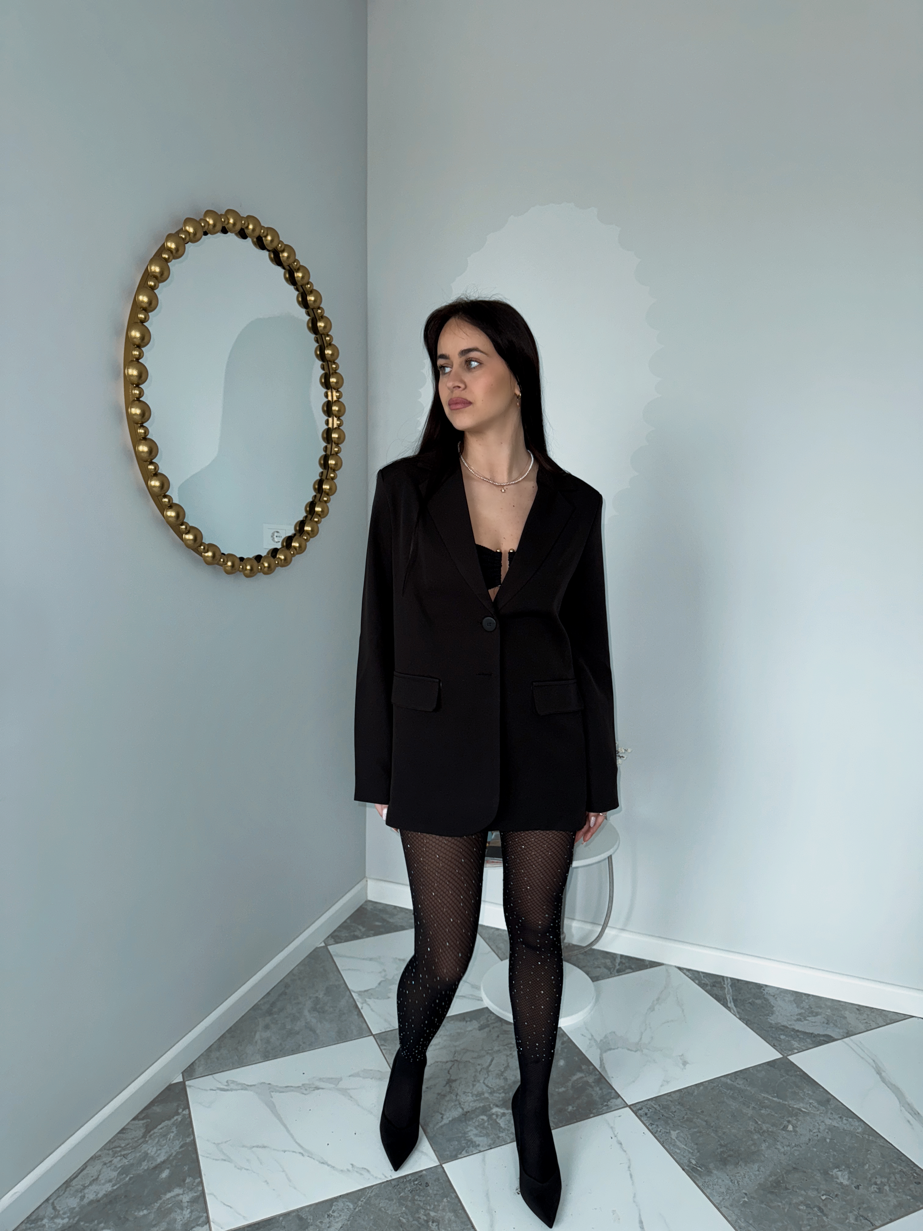 Juodas klasikinis švarkas