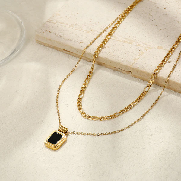 Midnight Duo Gold layered necklace