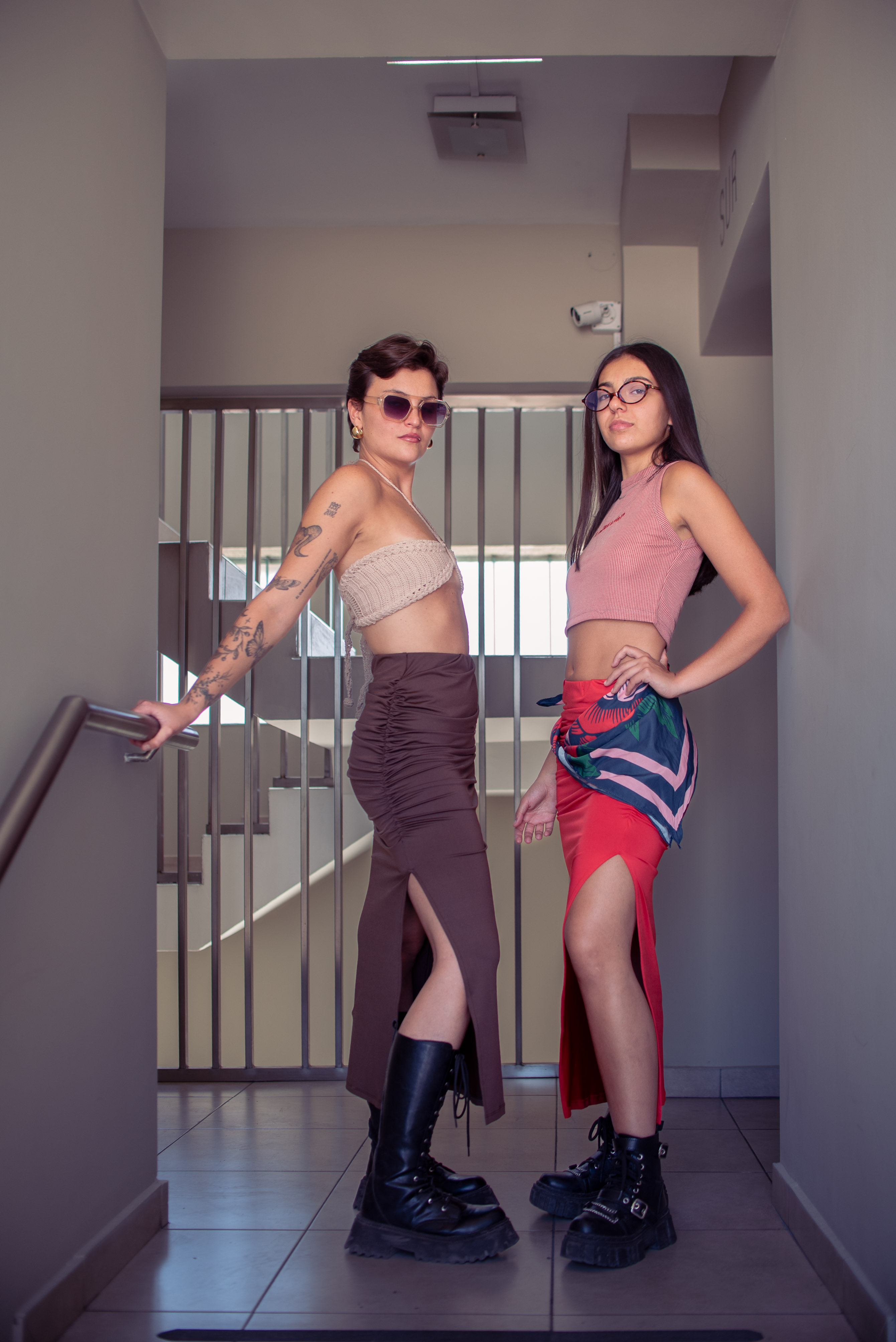 Falda moderna con abertura lateral