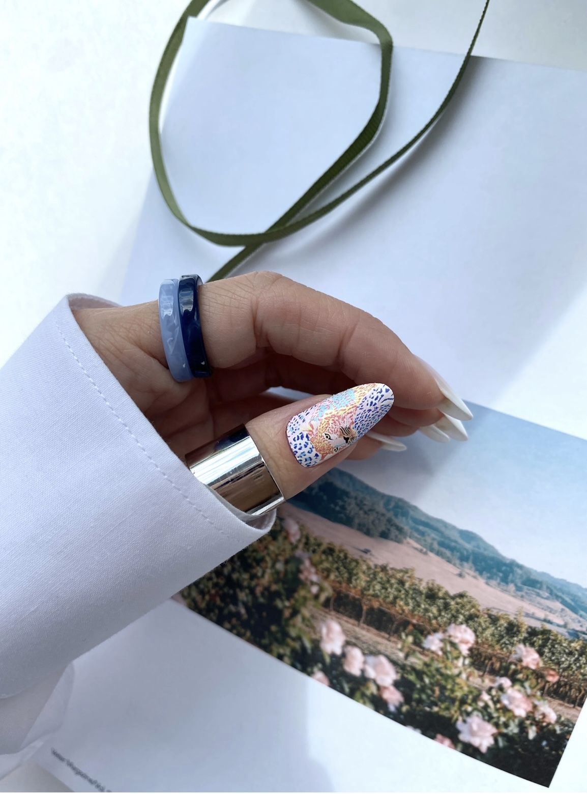 Unikalaus dizaino nagų plėvelės manikiūrui