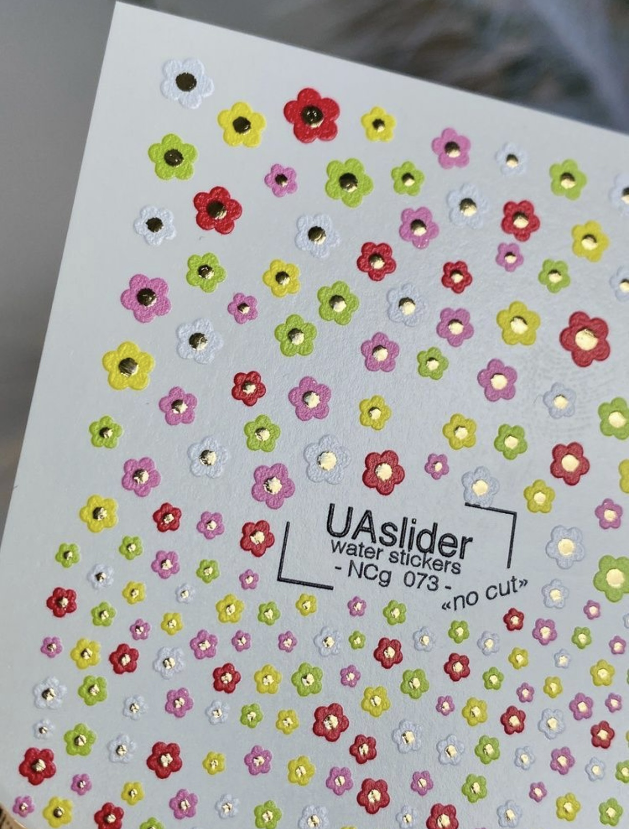 Vandens lipdukai nagams mini gėlės | Raudoni, geltoni, rožiniai ir balti pumpurai