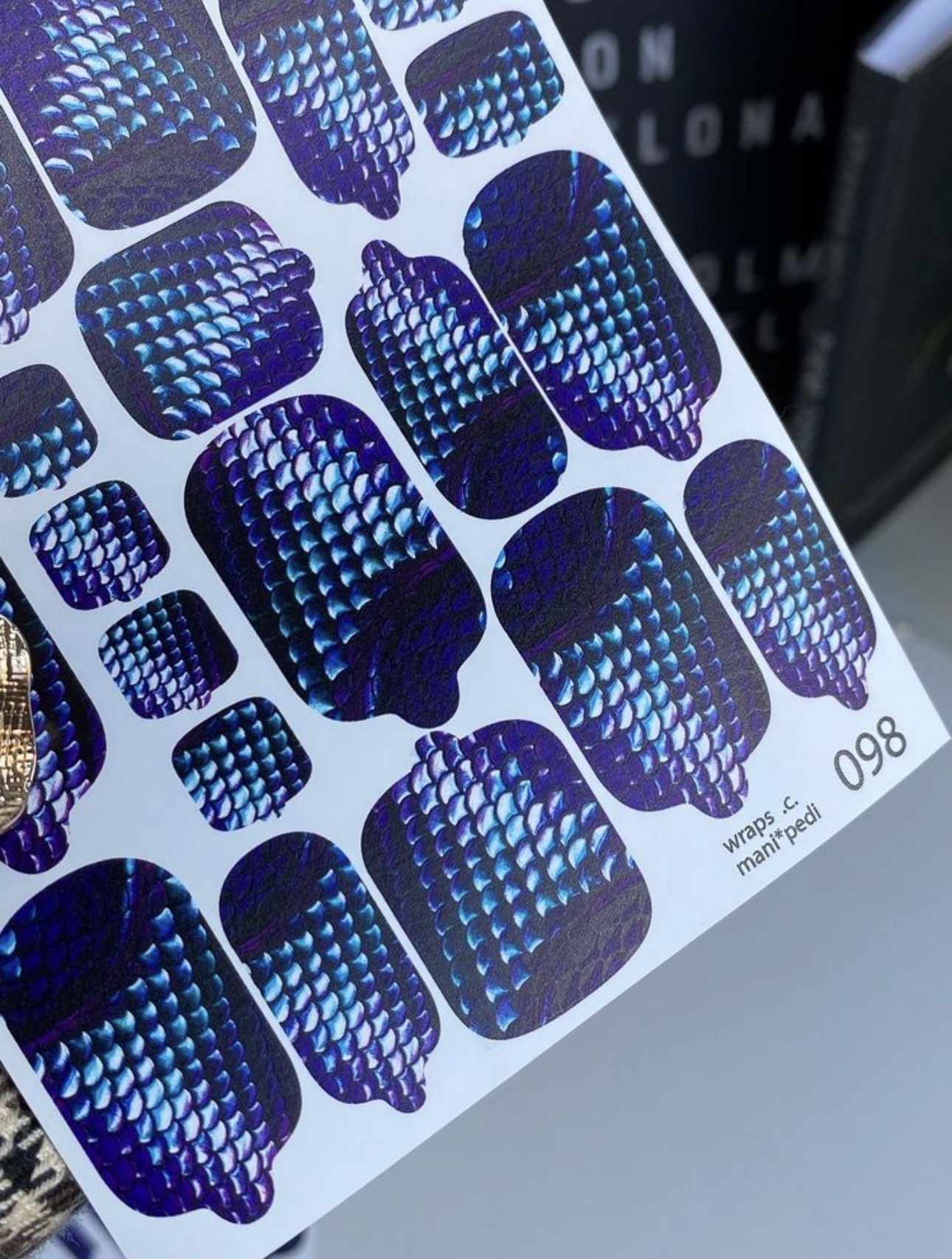 Nagų plėvelių komplektas manikiūrui ir pedikiūrui | 098