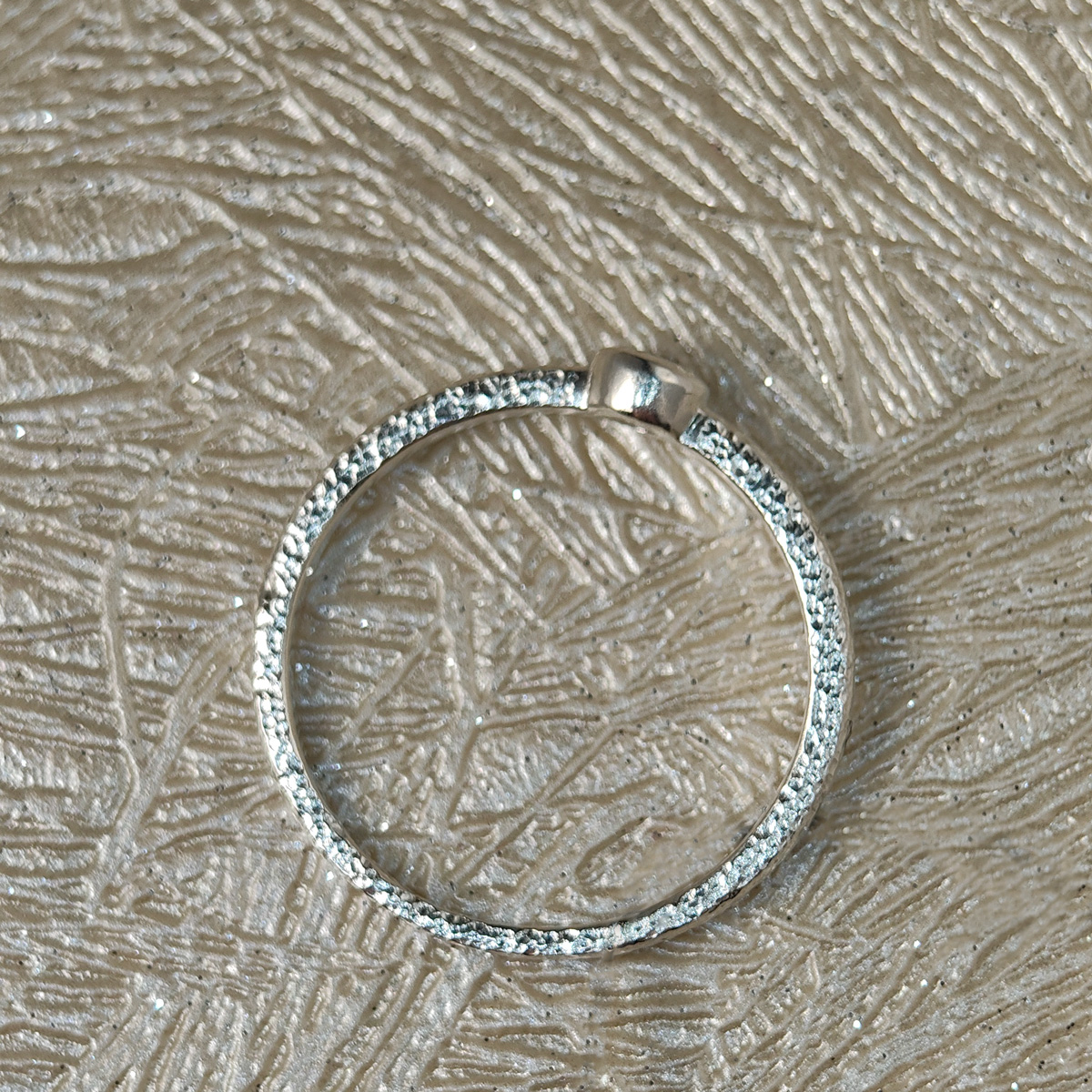 Sidabrinis žiedas su rožiniu safyru "Sakura"